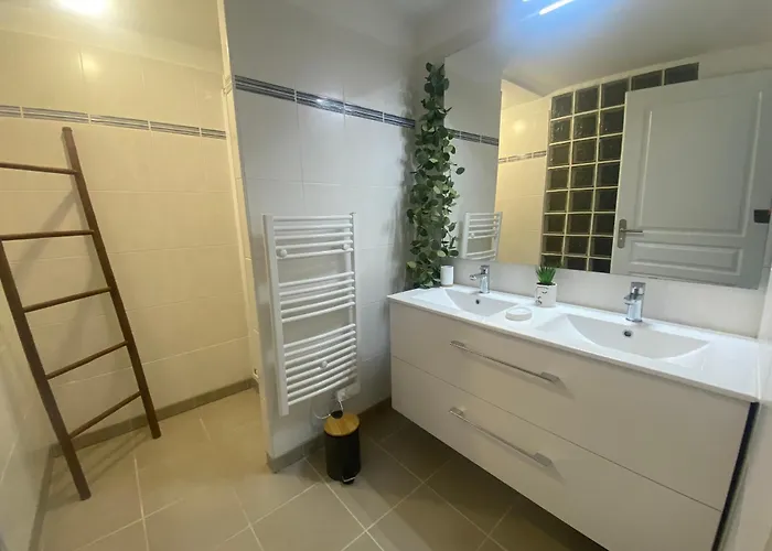 Superbe T2 Avec Wifi, Terrasse 100m², Parking Au Centre D'arcachon - Fr-1-374-207