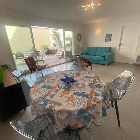 Superbe T2 Avec Wifi, Terrasse 100m², Parking Au Centre D'arcachon *