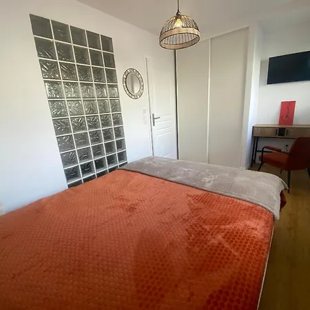 Superbe T2 Avec Wifi, Terrasse 100m², Parking Au Centre D'arcachon